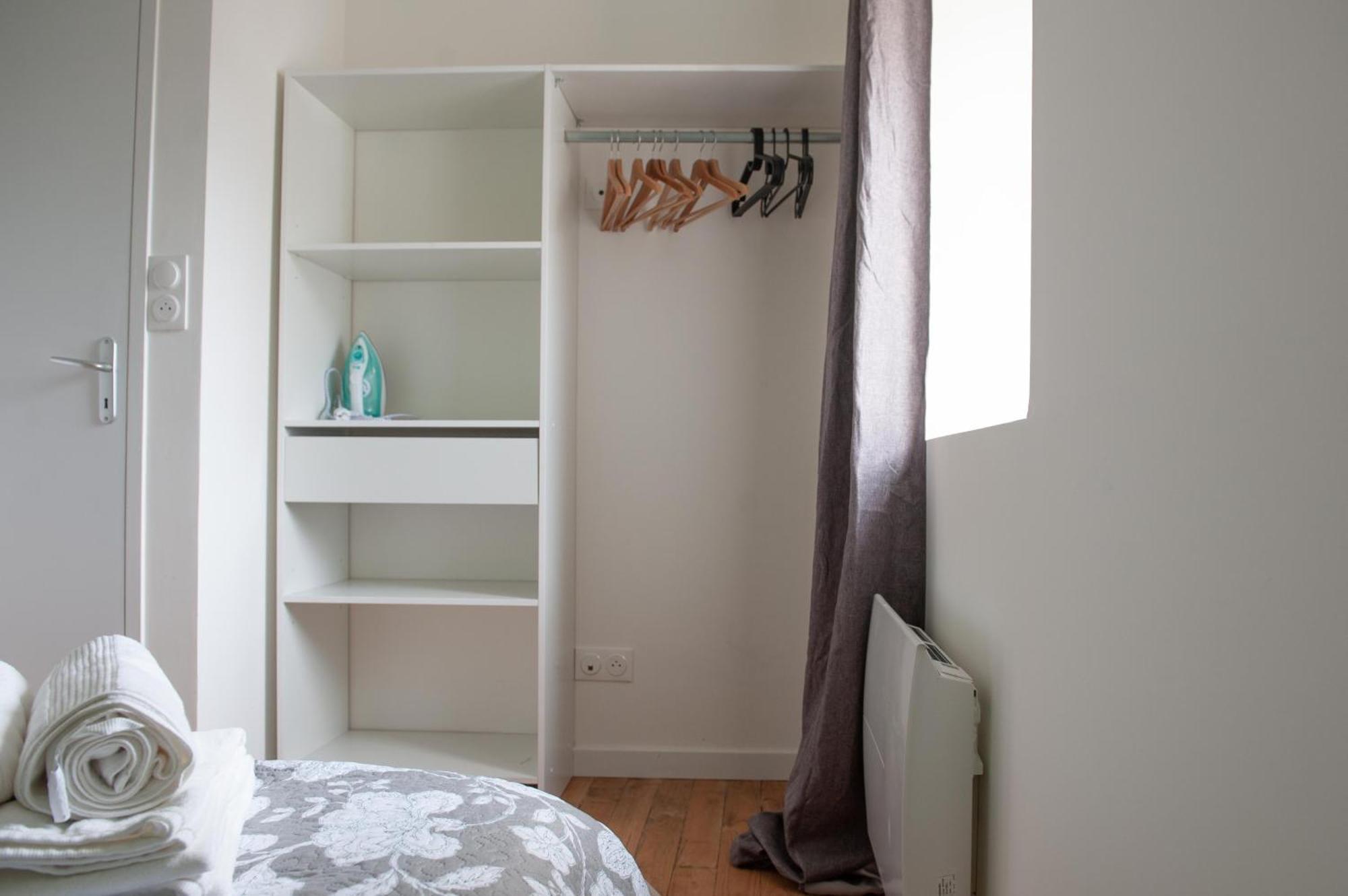 Immeuble De 3 Appartements Avec Cour Interieure بريست الغرفة الصورة
