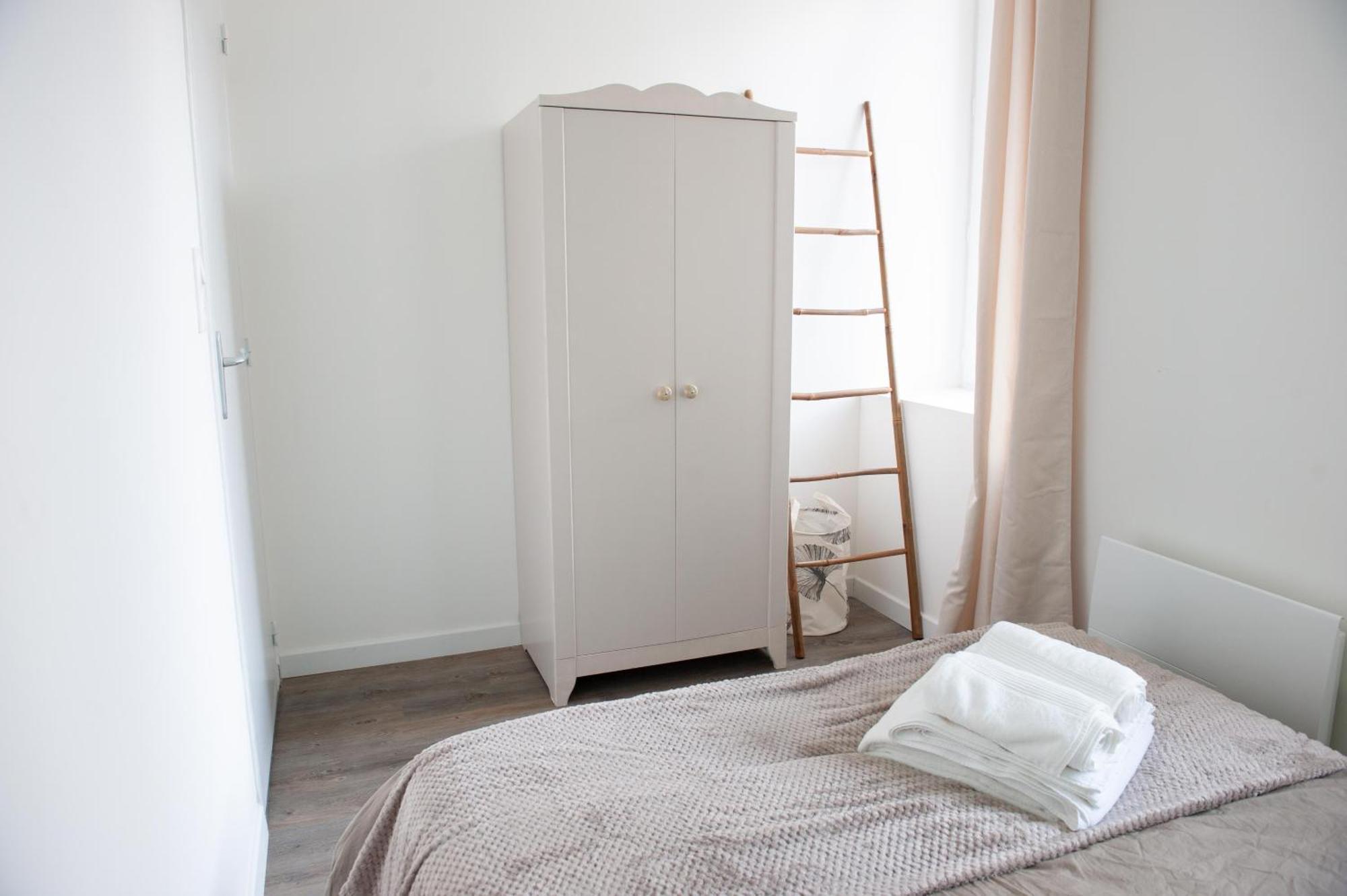Immeuble De 3 Appartements Avec Cour Interieure بريست الغرفة الصورة